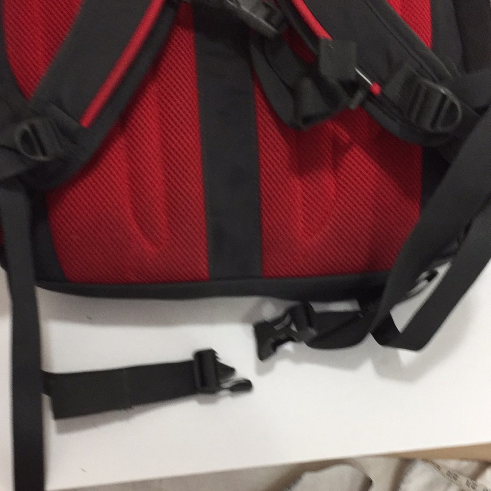 The North Face Red Recon Backpack Padded Back , Straps Hiking - Picture 14 of 15